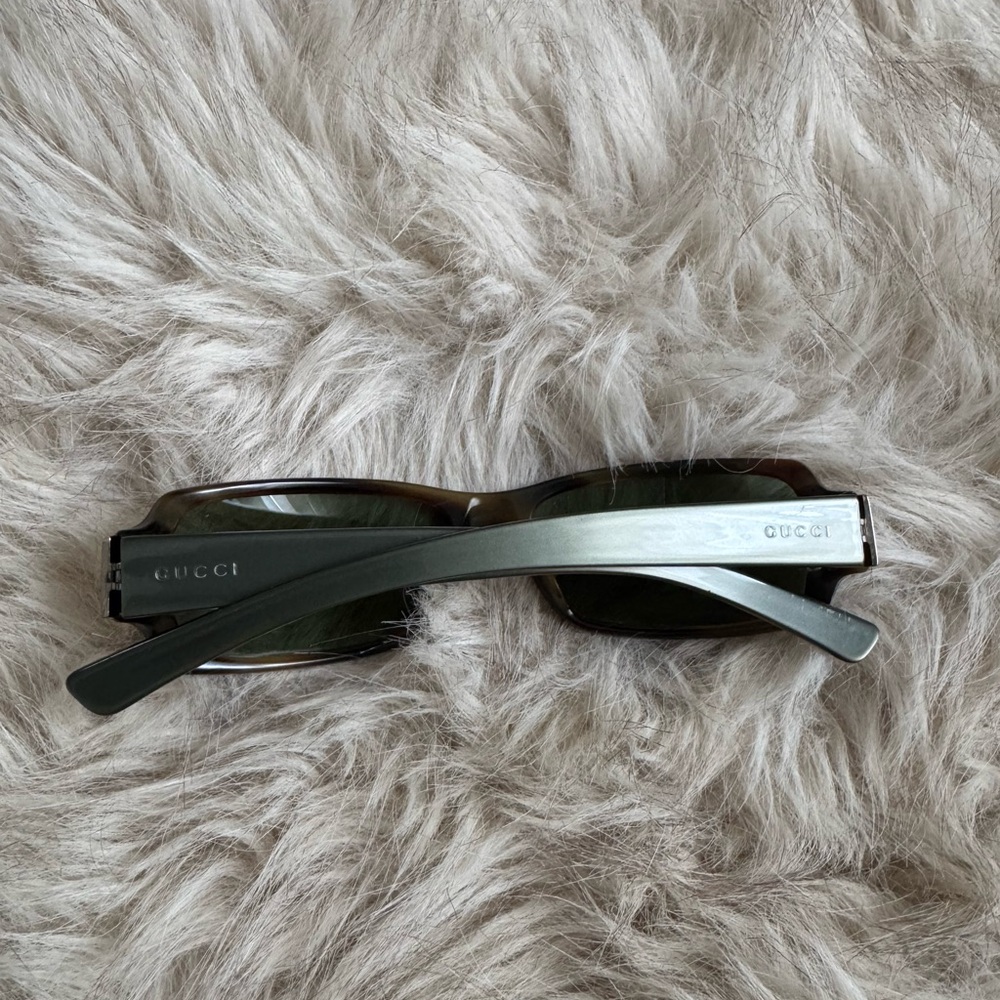 Gucci Rectangular Frame Sunglasses with Dark Green Temples VINTAGE IN GREATcondi